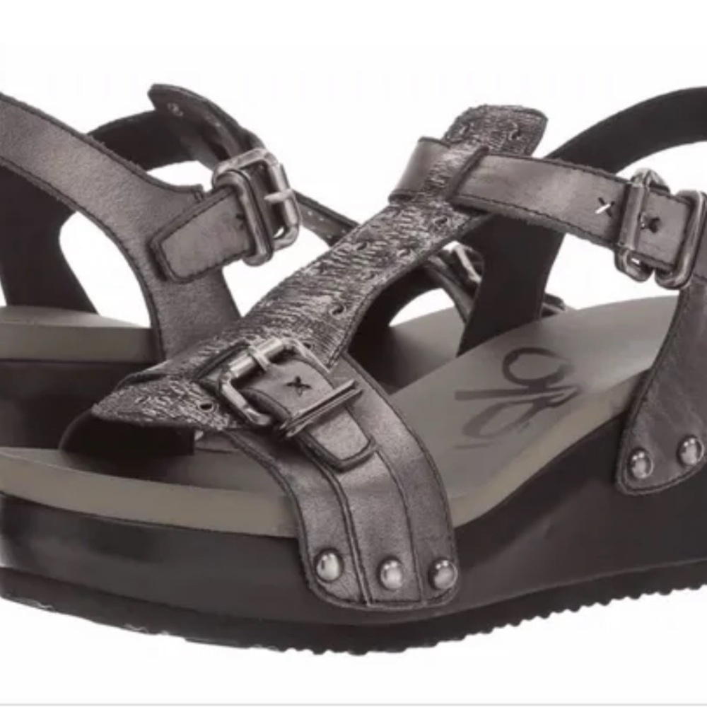 WANT TO BUY OTBT Caravan Wedges Gunmetal Size 9 or Size 9.5